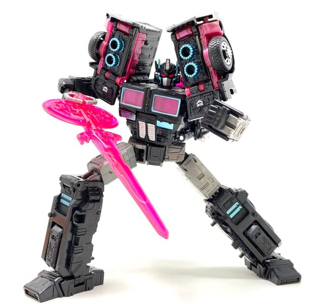 Transformers Legacy Velocitron SCOURGE BLACK CONVOY Image  (1 of 38)